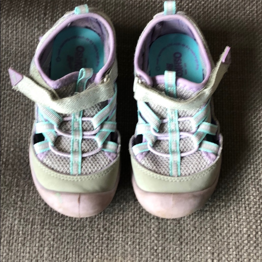 Oshkosh summer sneakers size 8